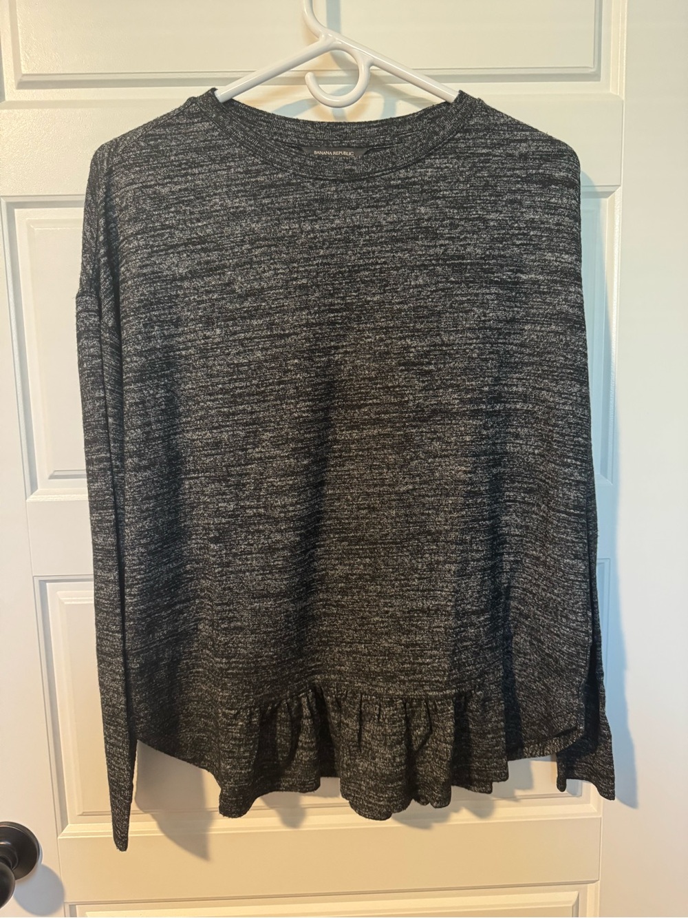 Banana Republic Factory Long-Sleeve Shirt with Ruffle Hem, Gray, Size Small